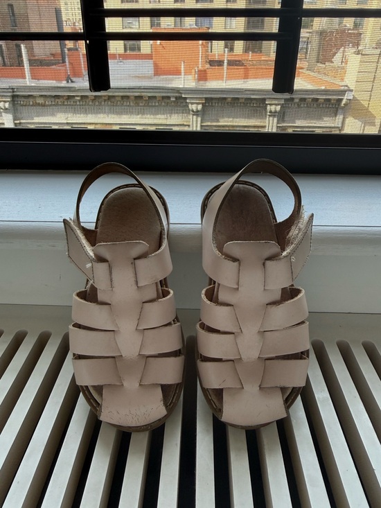Papouelli London Other - Papouelli London pale pink Momo fisherman sandal, sz 8 little kid